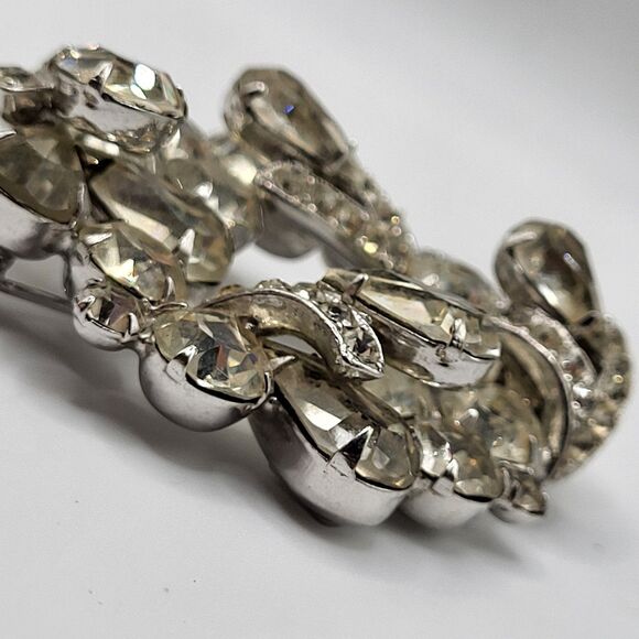Vintage EISENBERG Clear Rhinestone Brooch Pin Costume Jewelry Silver Toned  2in - Picture 5 of 6
